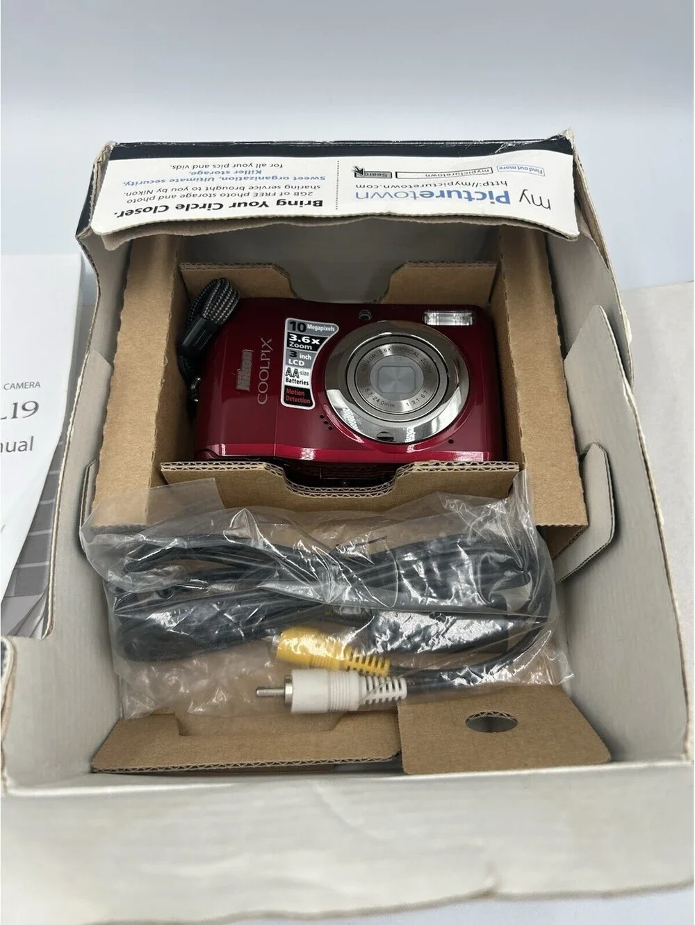 Nikon COOLPIX L20 Red 10MP Digital Camera Bundle For Repair Or Parts
